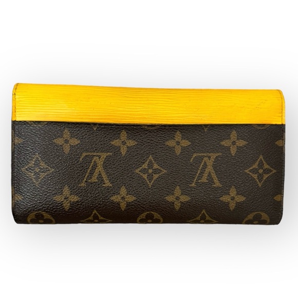 LOUIS VUITTON Limited Edition Marie-Lou Tri-fold Long Wallet, Mimosa - Picture 2 of 16